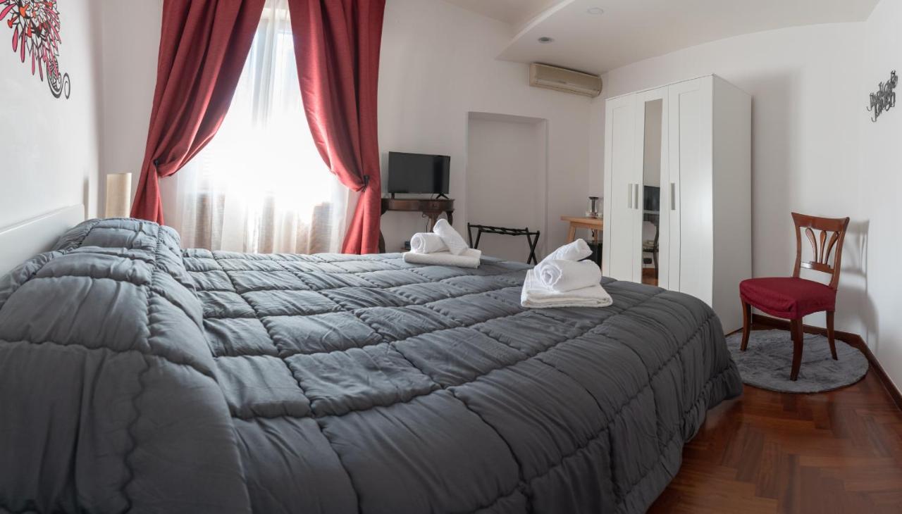 L'Attico Fuggente Hotel Napoli Eksteriør billede