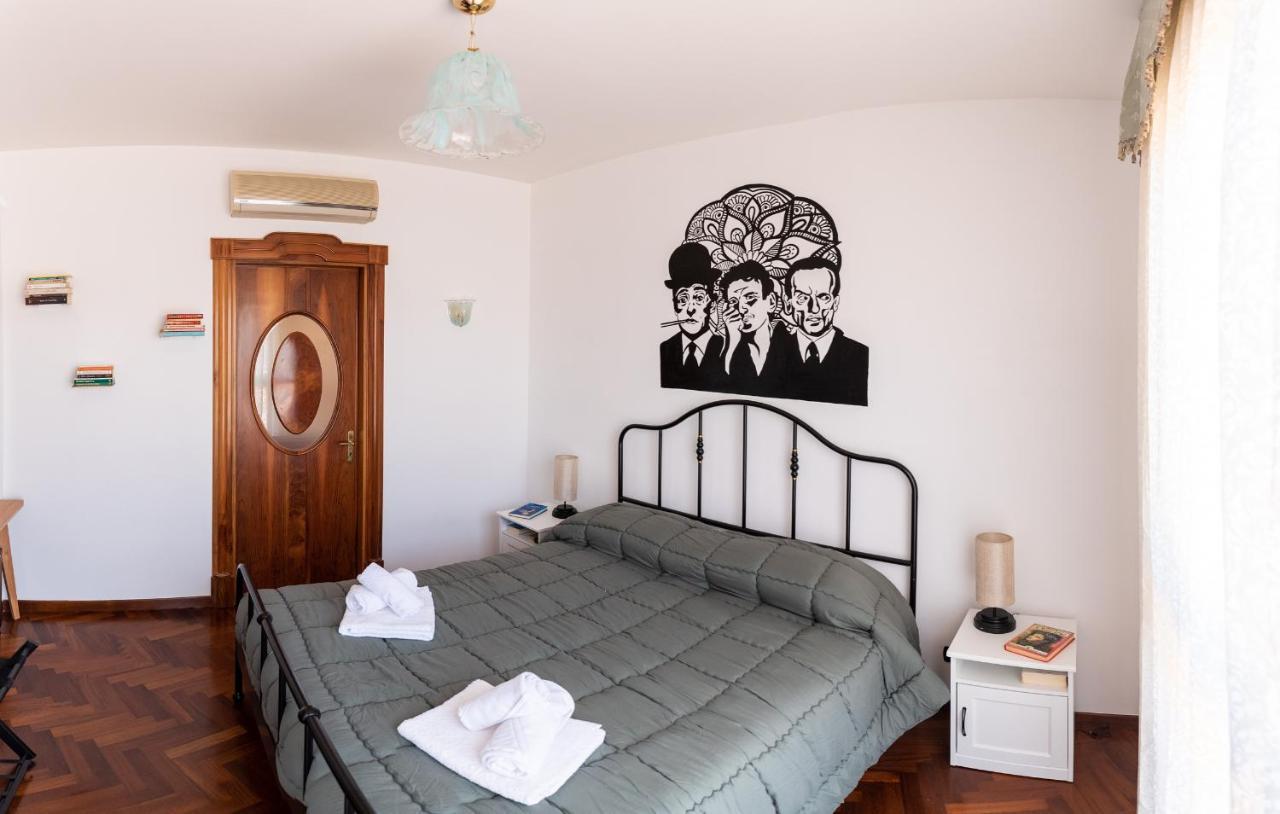 L'Attico Fuggente Hotel Napoli Eksteriør billede